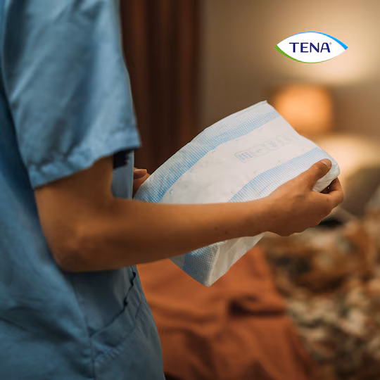 Tena Πάνες Ενηλίκων Proskin Slip Plus Small (56-85 εκ) 30τεμ 3