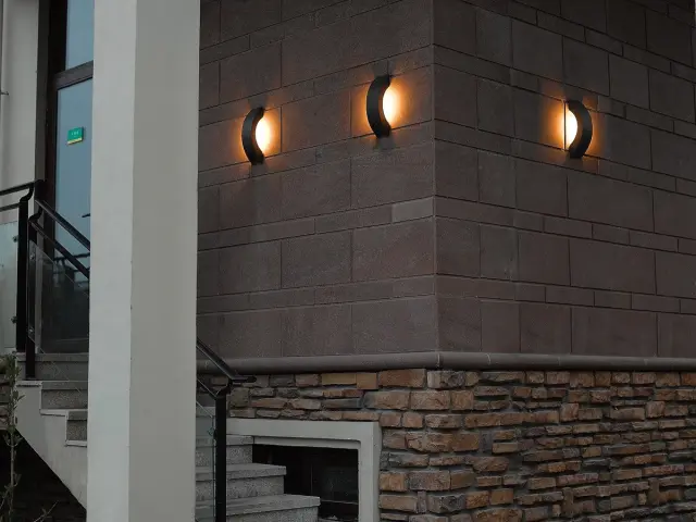 Hold Φωτιστικό Led τοίχου Up/down 9W 3000K IP54 36x9.3x9.5cm ανθρακί 3