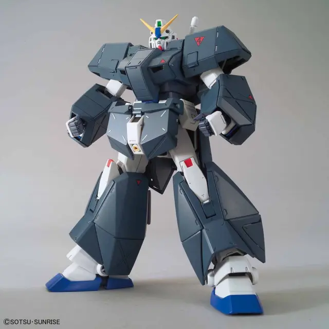 MG 1/100 GUNDAM NT-1 Ver. 2.0 3