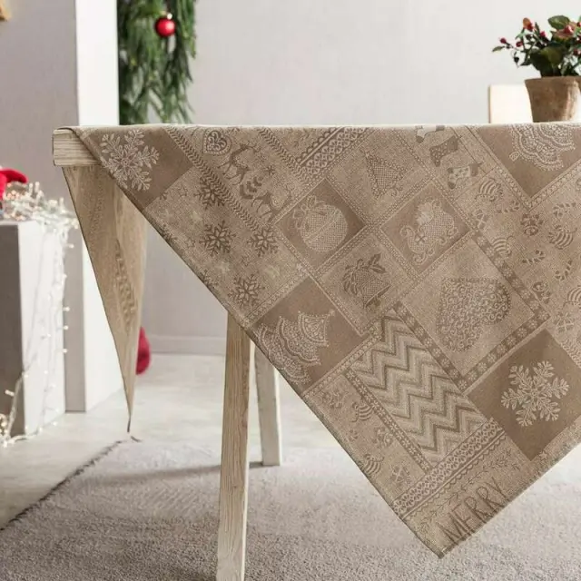 ΤΡΑΠΕΖΟΜΑΝΤΗΛΟ 135X135 GOLD GOFIS HOME 2