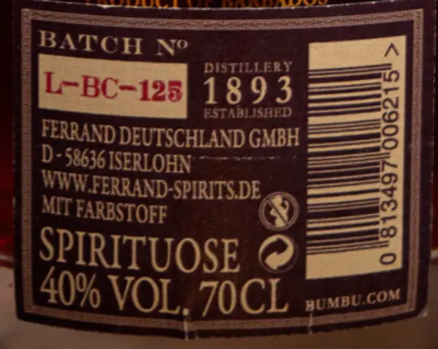 BUMBU ORIGINAL SPICED RUM 700ml 3