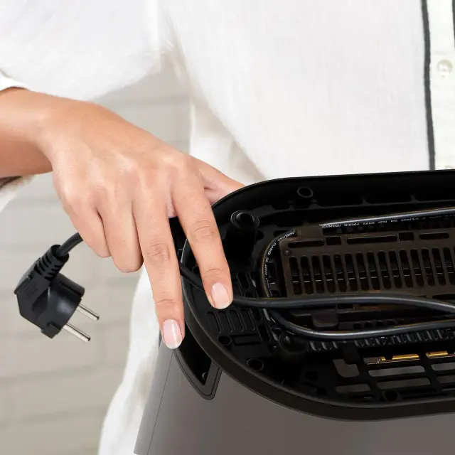 Black + Decker Toaster Φρυγανιέρα 900W BXTO901E 3