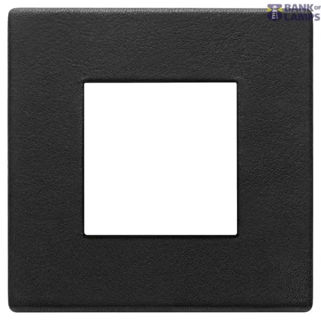 Plate 2M leather Black Forest