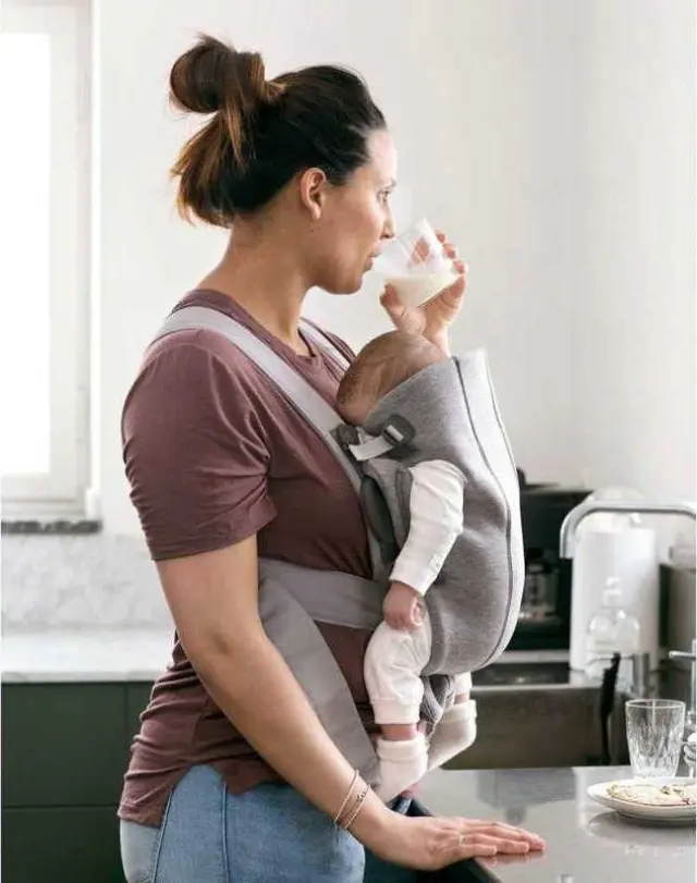 BabyBjörn Μάρσιπος Mini 3D Jersey, Charcoal Grey - 1408-021076E1 2