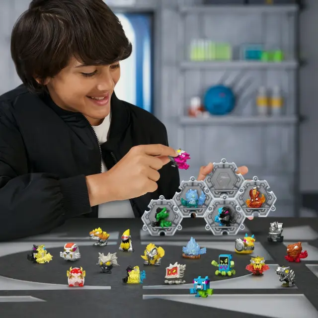 Φιγούρες 14τμχ MrBeast Lab Hyper Fusion Lab Pack 2