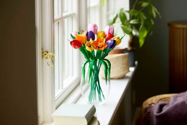 LEGO® Botanical Collection Tulip Bouquet για 18+ Ετών 576τμχ -11501 3