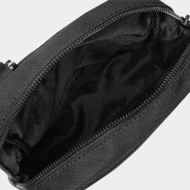 Calvin Klein - Ανδρική Τσάντα Ώμου / Χιαστί Remote Conv Reporter S Bag K50K509577-BAX Μαύρο 3