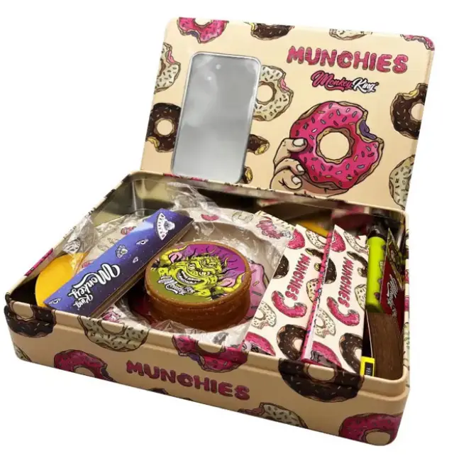 Monkey King Μεταλλικό Κουτί Try Kit Σετ με Grinder, Αναπτήρα, Σταχτοδοχείο, Χαρτάκια και Τζιβάνες - Σχέδιο Munchies 2