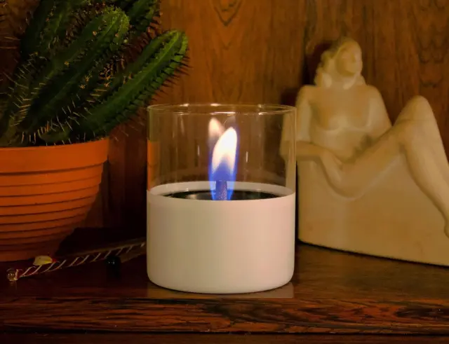 Επιτραπέζια Εστία Φωτιάς Lilly 10 Tenderflame με διάρκεια καύσης 9 - 10 ώρες, χωρητικότητα δεξαμενής 300ml και διαστάσεις 10x11.5cm - White TF-200004