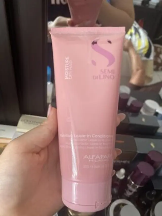 Alfaparf Milano Semi Di Lino Moisture Nutritive Leave-In Conditioner leave-in conditioner for dry hair 200 ml