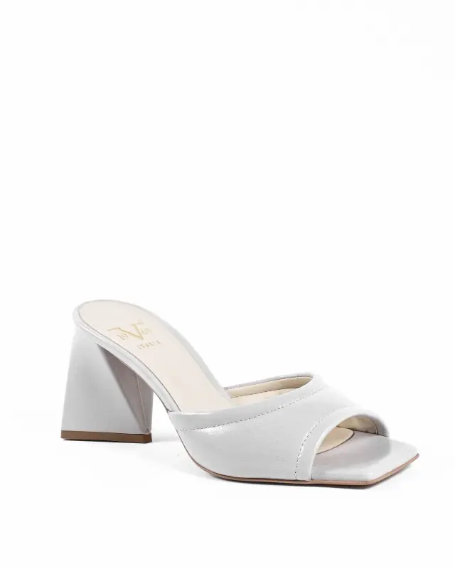 19V69 by VERSACE Light grey Sandals (100103) Women