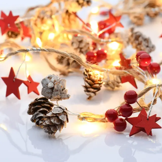 ΛΑΜΠΑΚΙΑ ΔΙΑΚΟΣΜΗΤΙΚΑ ΣΧΕΔΙΟ ΧΡΙΣΤΟΥΓΕΝΝΙΑΤΙΚΗ ΓΙΡΛΑΝΤΑ ΜΕ ΑΣΤΕΡΙΑ ΚΟΚΚΙΝΗ 20 MINI LED ΘΕΡΜΟ ΛΕΥΚΟ ΜΕ ΜΠΑΤΑΡΙΑ 2xAA / XX20WW2A