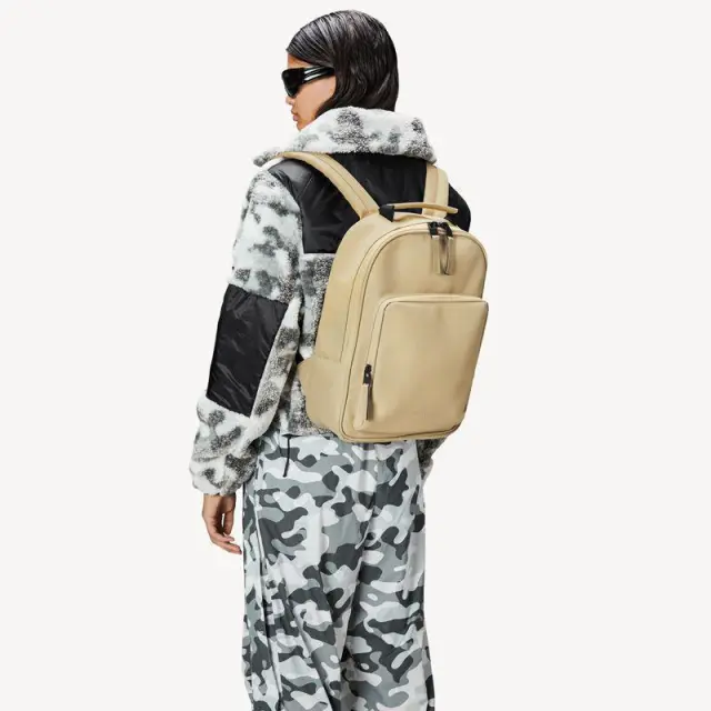 Αδιάβροχο Σακίδιο Rains Book Daypack 13260-24 Μπεζ - One Size 3