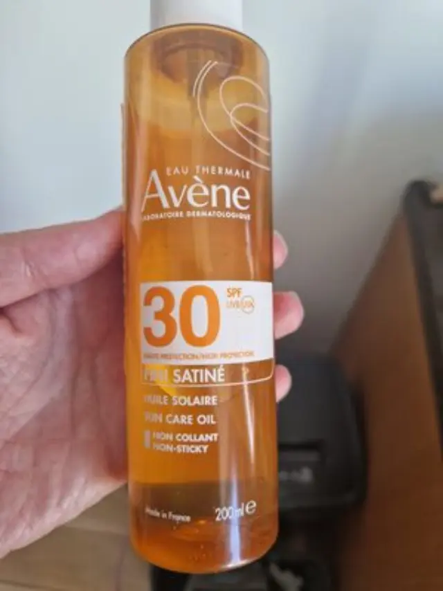 Eau Thermale Avène Huile Solaire Αδιάβροχο Αντηλιακό Λάδι για το Σώμα SPF30 σε Spray 200ml