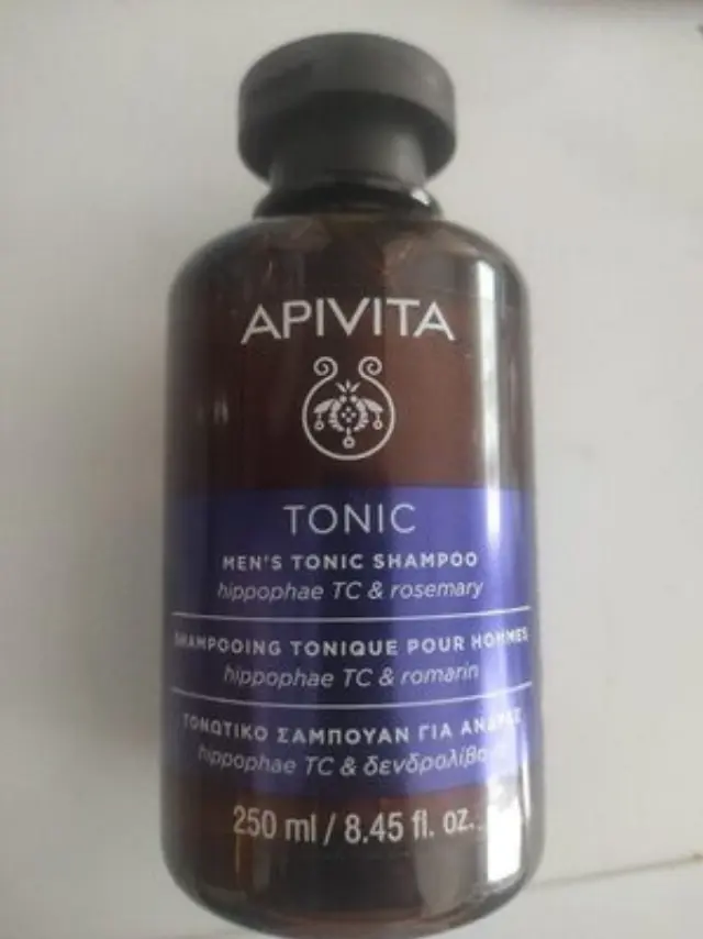 Apivita Men s Tonic Hippophae TC & Rosemary Σαμπουάν κατά της Τριχόπτωσης για Όλους τους Τύπους Μαλλιών 250ml