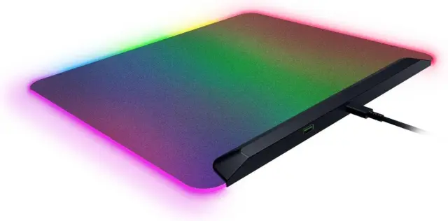 Razer FIREFLY V2 PRO RGB GAMING MOUSEPAD USB HUB BACKLIT LIGHTING 2