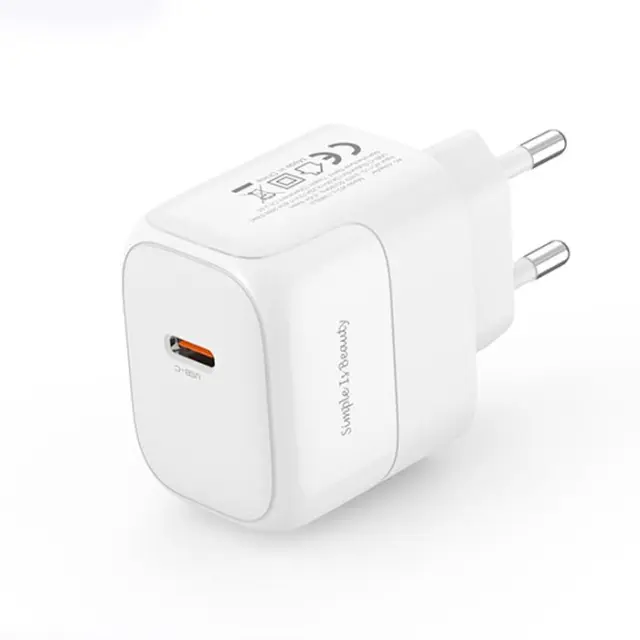Universal φορτιστής USB-C, 20W σε λευκό χρώμα
