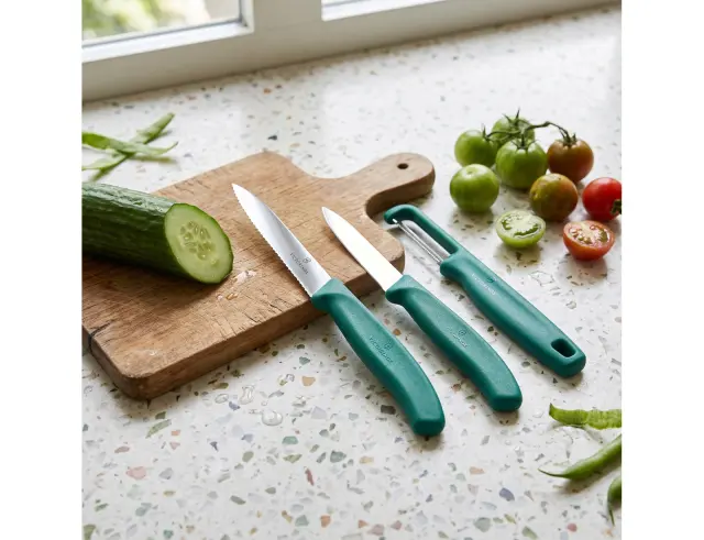 Σετ Μαχαίρια Γενικής Χρήσης & Αποφλοιωτής Victorinox Swiss Classic με μήκος λεπίδας 8cm και 10cm - Green - 3 τεμάχια6.7114.33C1