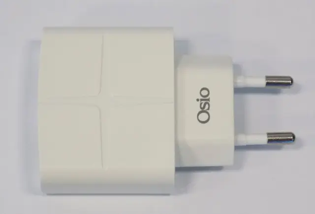 Osio Otu-285w Λευκος Φορτιστης 220v Ρευματος Για 2 Usb 5v/1000/2100ma