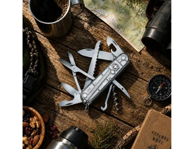 Ελβετικός Σουγιάς Victorinox Huntsman με 15 λειτουργίες και μήκος 9.1cm - Silver Transparent1.3713.T7