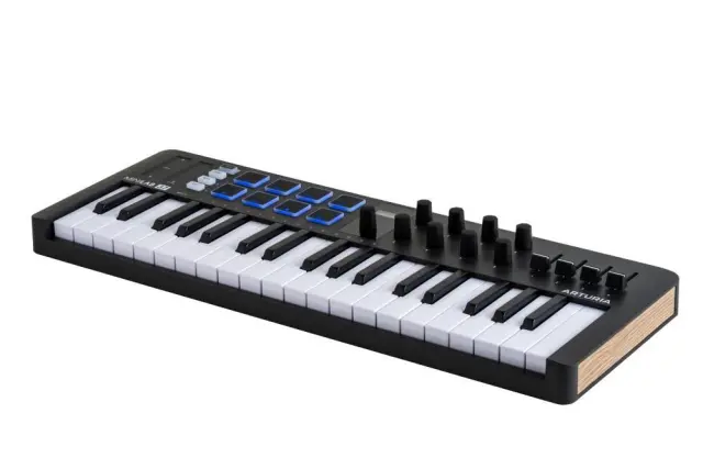 ARTURIA MINILAB 37 MK3 BLACK MIDI KEYBOARD 2