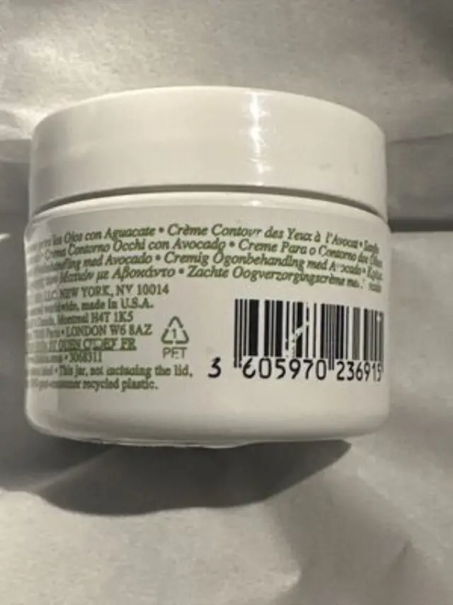 Creamy Eye Treatment With Avocado