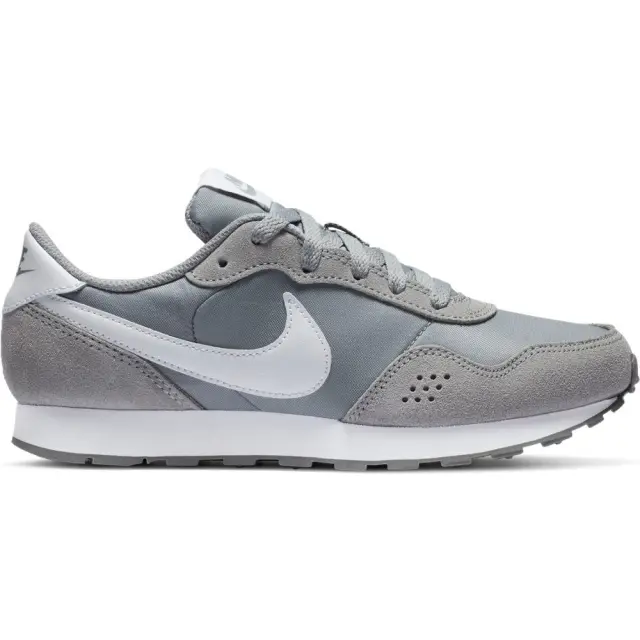 Nike MD Valiant CN8558-001 - 38