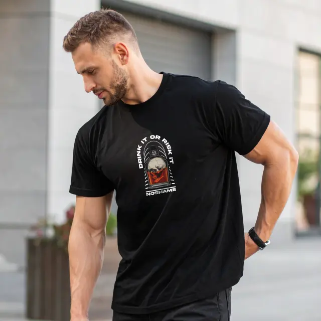 T-shirt Noshame® Μαύρο με τύπωμα Drink it or Risk it - 122309 - XXL