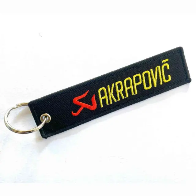 Υφασμάτινο Μπρελόκ "Akrapovic"