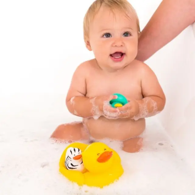INFANTINO BATH DUCK’N FAMILY™ 3