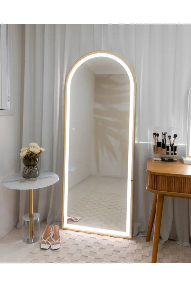 Stewehome Οβάλ καθρέφτης με LED φωτισμό και μεταλλικό πλαίσιο Κίτρινο 180x60 cm