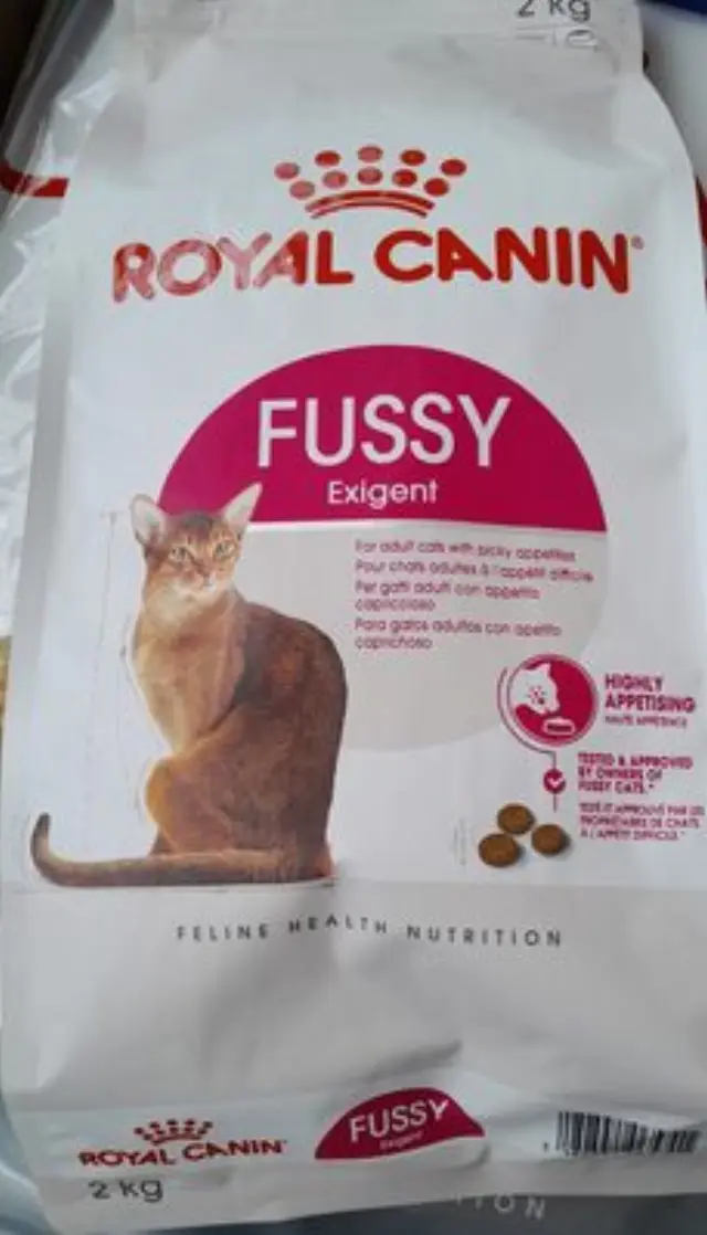 Royal Canin Fussy Exigent Ξηρά Τροφή Γάτας με Πουλερικά 2kg