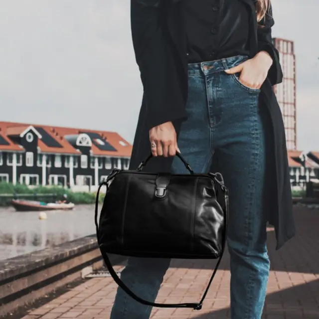 Δερμάτινη Τσάντα Χειρός The Chesterfield Brand Doctors Shaun C48.1118-011 Μαύρο - ONESIZE 3