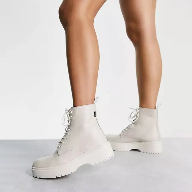 Δερμάτινο Αρβυλάκι Levi's Bria 233648-702-100 Μπεζ 2