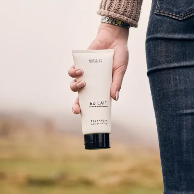 The Scottish Fine Soaps Au Lait Body Butter Κρέμα Σώματος 200ml 3