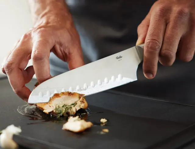 Μαχαίρι Santoku Fissler Essential με μήκος λεπίδας 16.5cm200216000 2