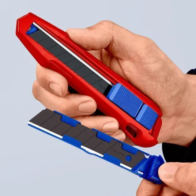 Knipex 9010165BK - Φαλτσέτα πλαστική με μεταλλικό οδηγό και λάμα 18mm 2