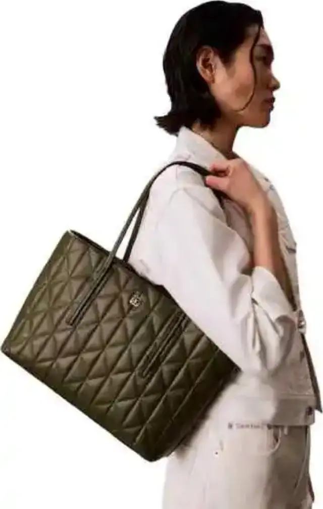Calvin Klein Γυναικεία Μικρή Τσάντα Emblem Quilted Tote Bag Πράσινη 3