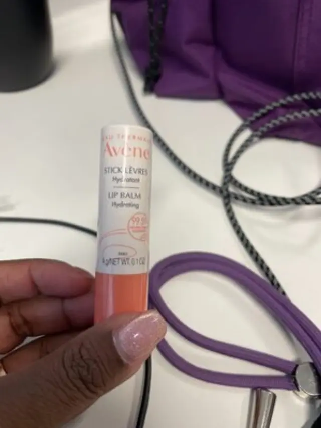Avene Hydrating Lip Balm Ενυδατικό Στικ για Ευαίσθητα Χείλη, 4gr
