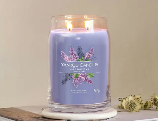 Αρωματικό Κερί Yankee Candle με διάρκεια καύσης έως 80 ώρες και άρωμα Lilac Blossoms1629963E 2